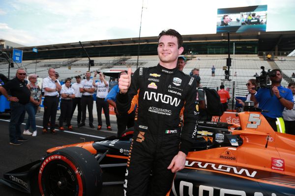 O'Ward takes IndyCar points lead after wild race