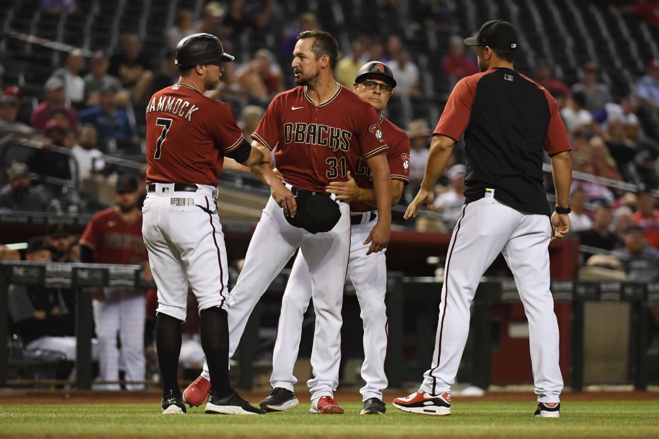 D-backs' Smith gets ban for substance on glove