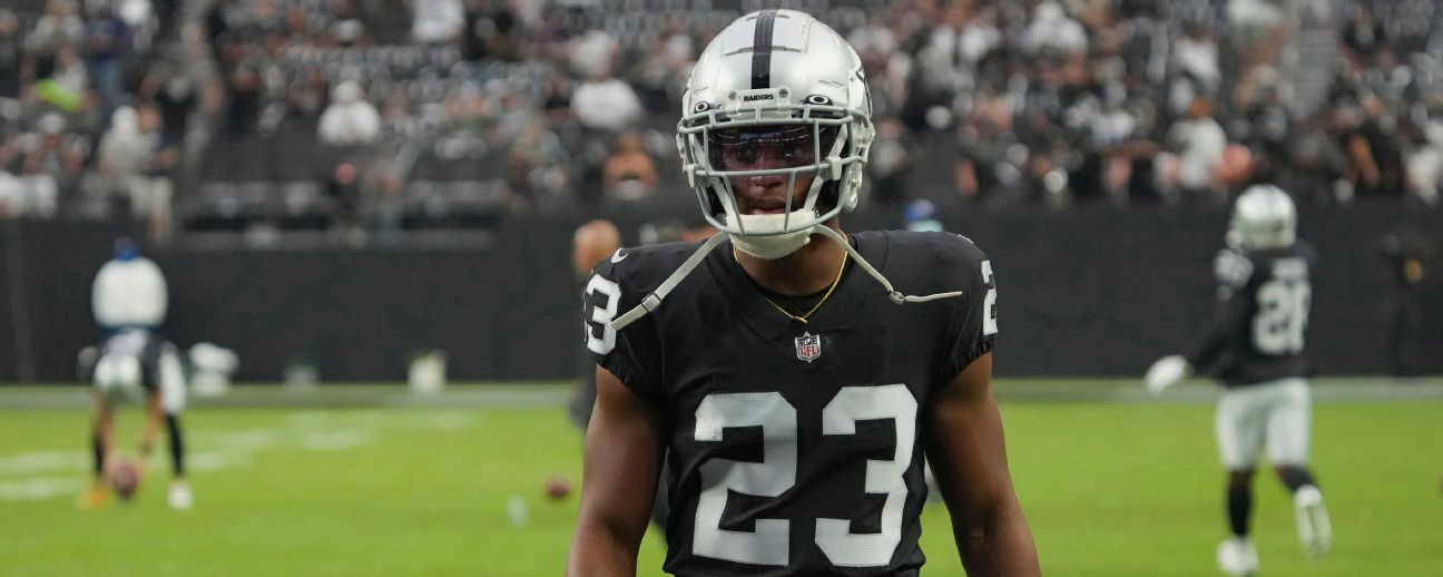 Las Vegas Raiders running back Kenyan Drake (23) during an NFL