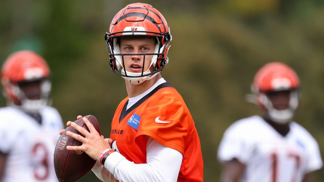 Joe Burrow's dad shares photo of Bengals quarterback wearing a Chiefs helmet  as a child