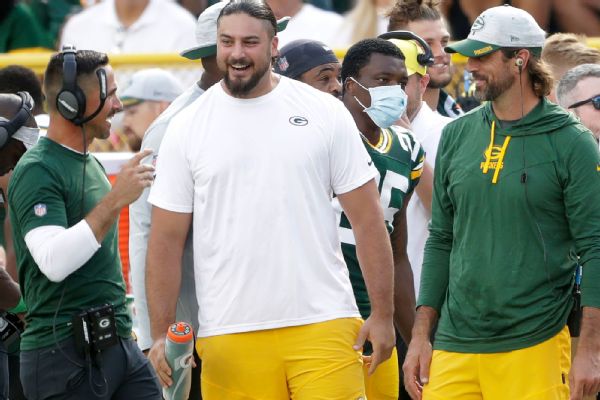 Rodgers clear for Sunday at Bears; Bakhtiari out