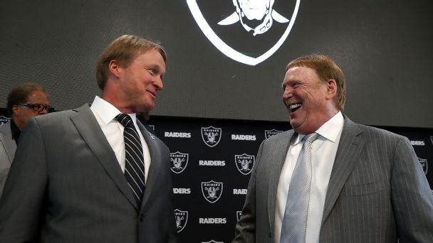 Raiders owner Mark Davis has plans for mountaintop mansion with a familiar design