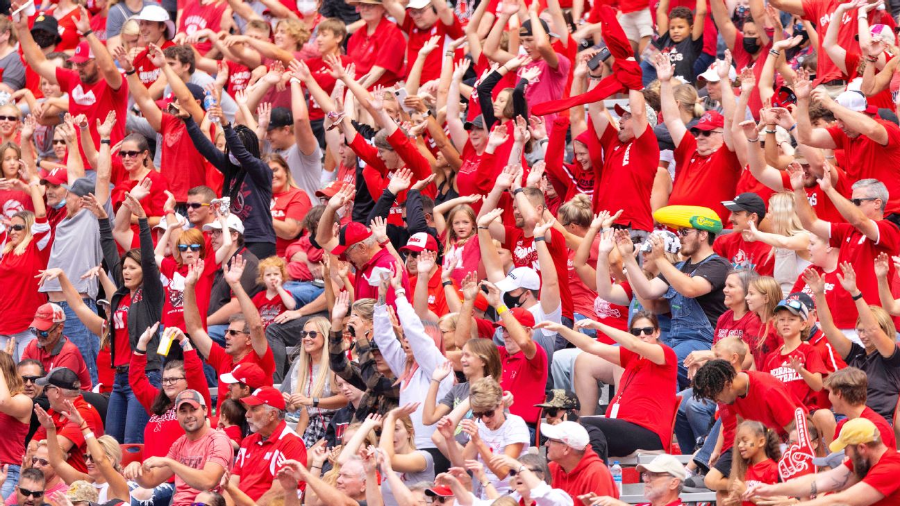 Nebraska Football's 60-Year Sellout Streak Survives a Difficult Season -  All Huskers