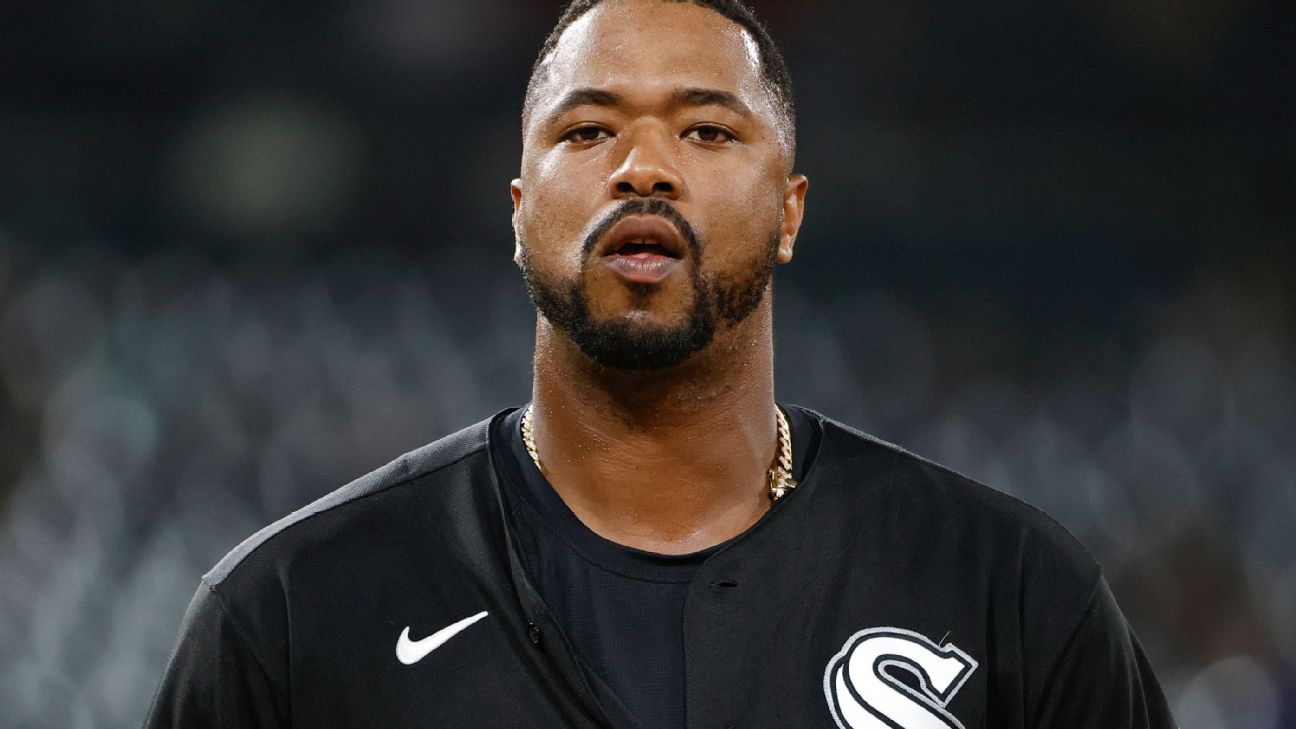 White Sox's Eloy Jiménez out 4-6 weeks after appendectomy