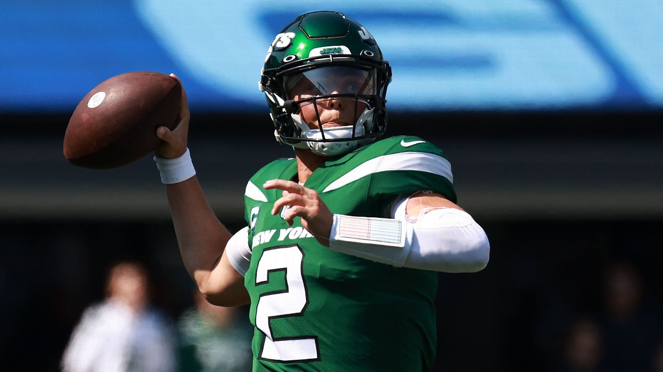 Ex-Jets QB Sam Darnold will keep No. 14 jersey with Panthers