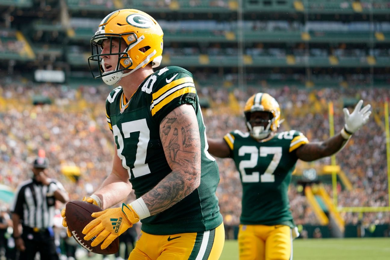 Source: Packers cutting Sternberger as ban over