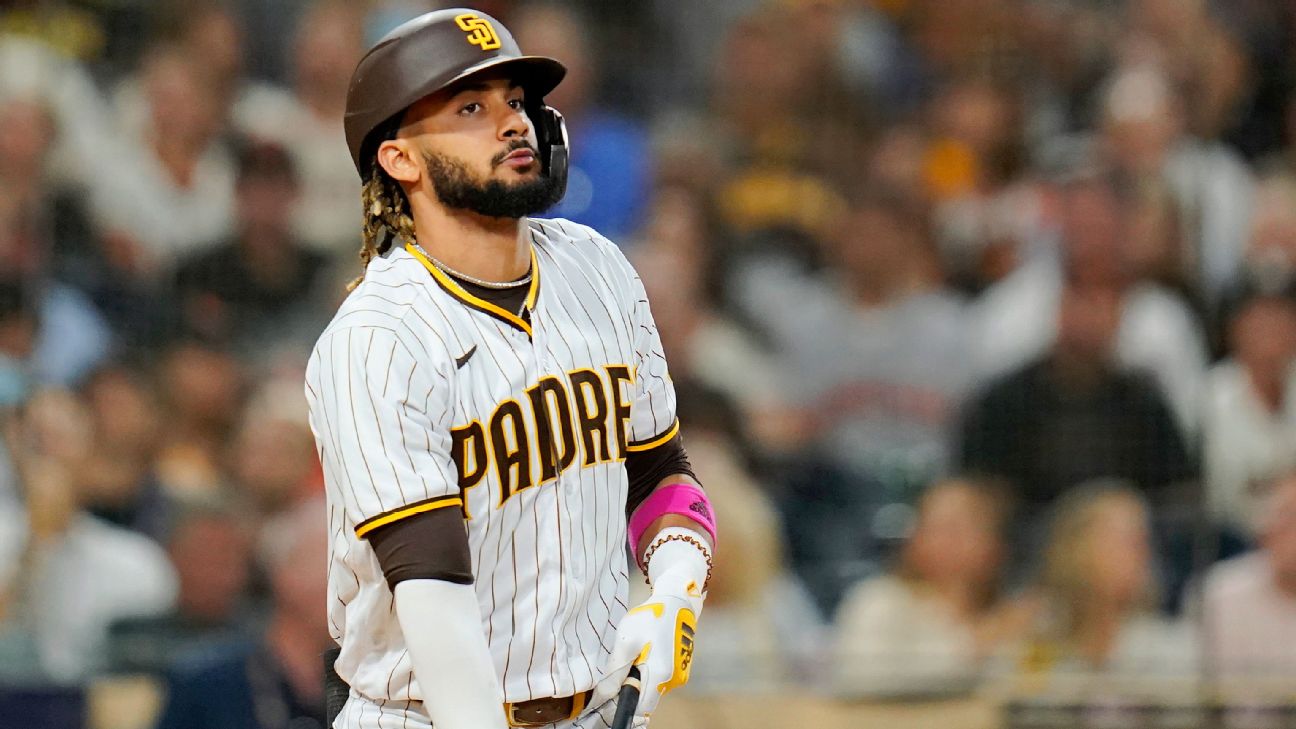 Padres, Fernando Tatis Jr. sign 14-year 'statue contract