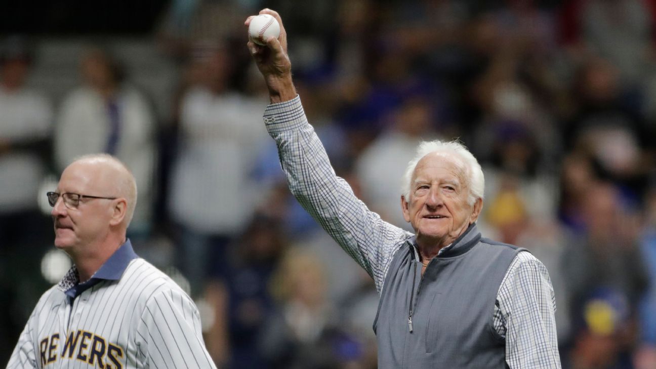 Milwaukee Brewers announcer Bob Uecker celebrated for 50 years