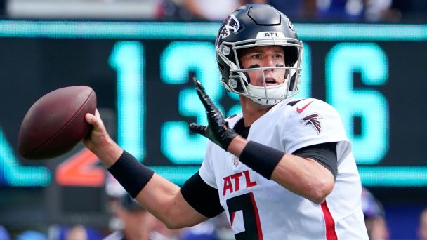 Atlanta Falcons' Matt Ryan closes in on 5K completions, a mark only six QBs have reached