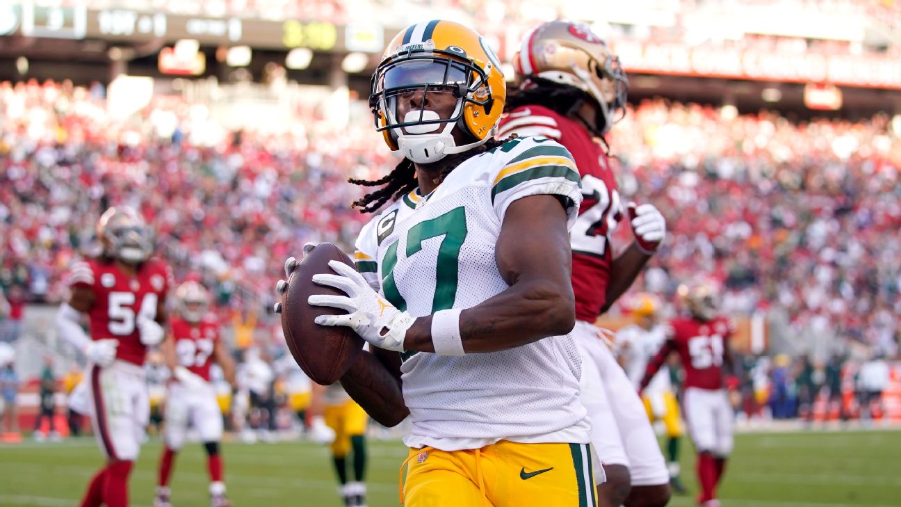 Green Bay Packers: Davante Adams tops PFF 2021 WR rankings