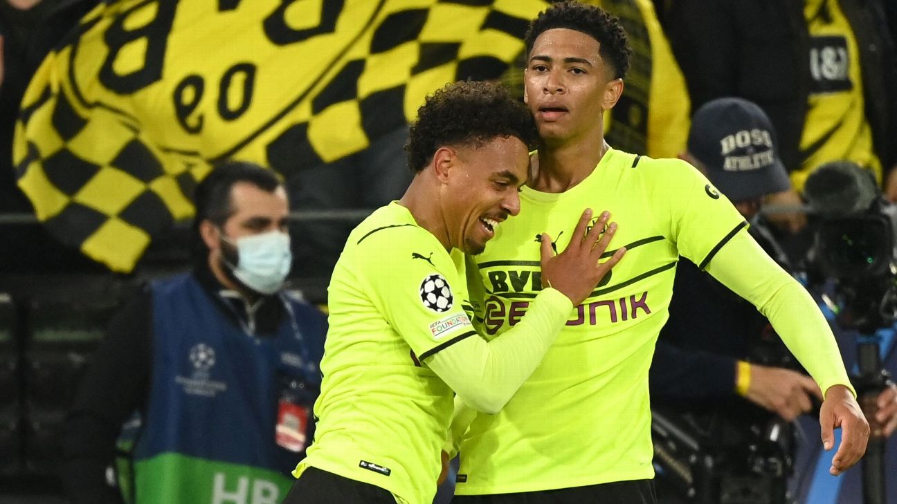 Bundesliga: Donyell Malen scores late to hand Dortmund 1-0 win