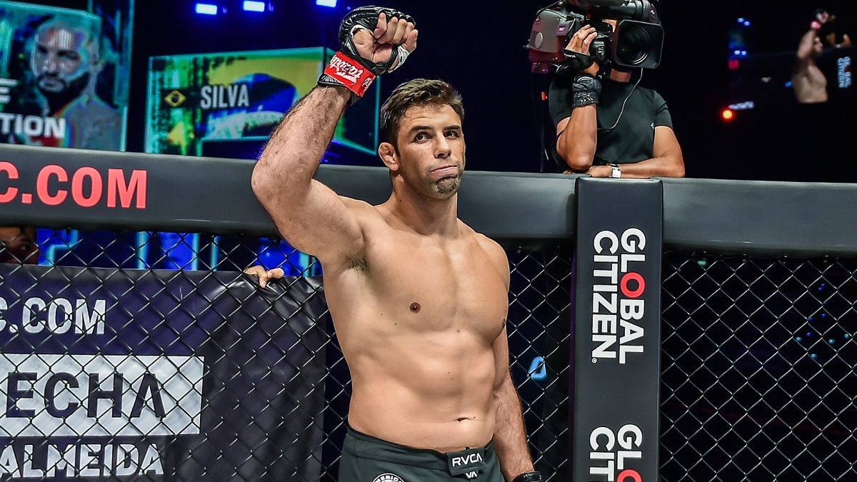 Yetuk ayollarning tukli mushuklari fotosuratlari