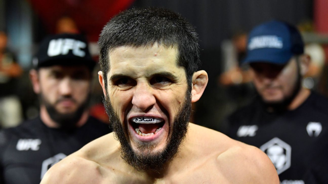 Khabib Nurmagomedov conquista primeiro cinturão da Rússia no UFC