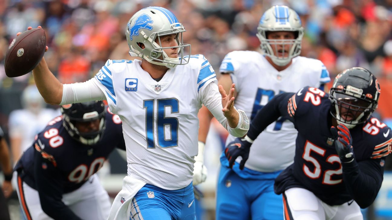 DETROIT, MI - OCTOBER 02: Detroit Lions quarterback Jared Goff (16