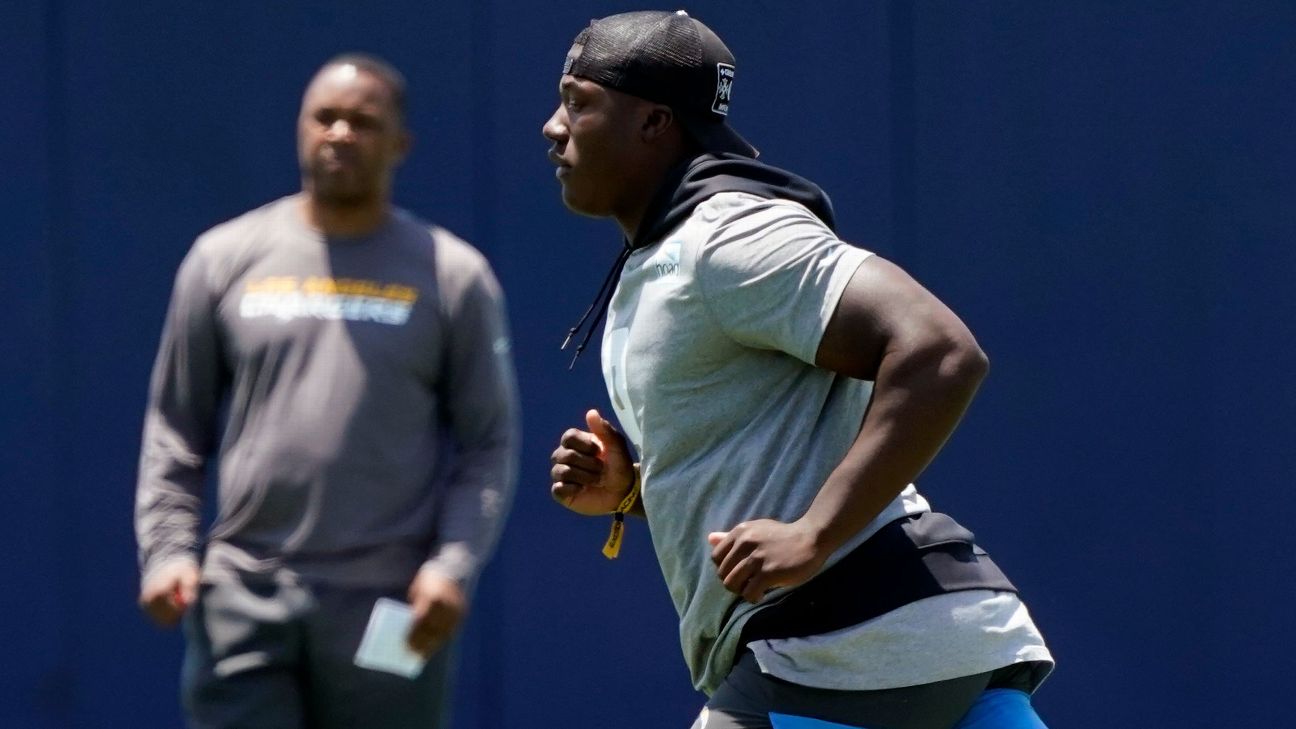 Los Angeles Chargers place LB Murray Jr., DL Justin Jones on