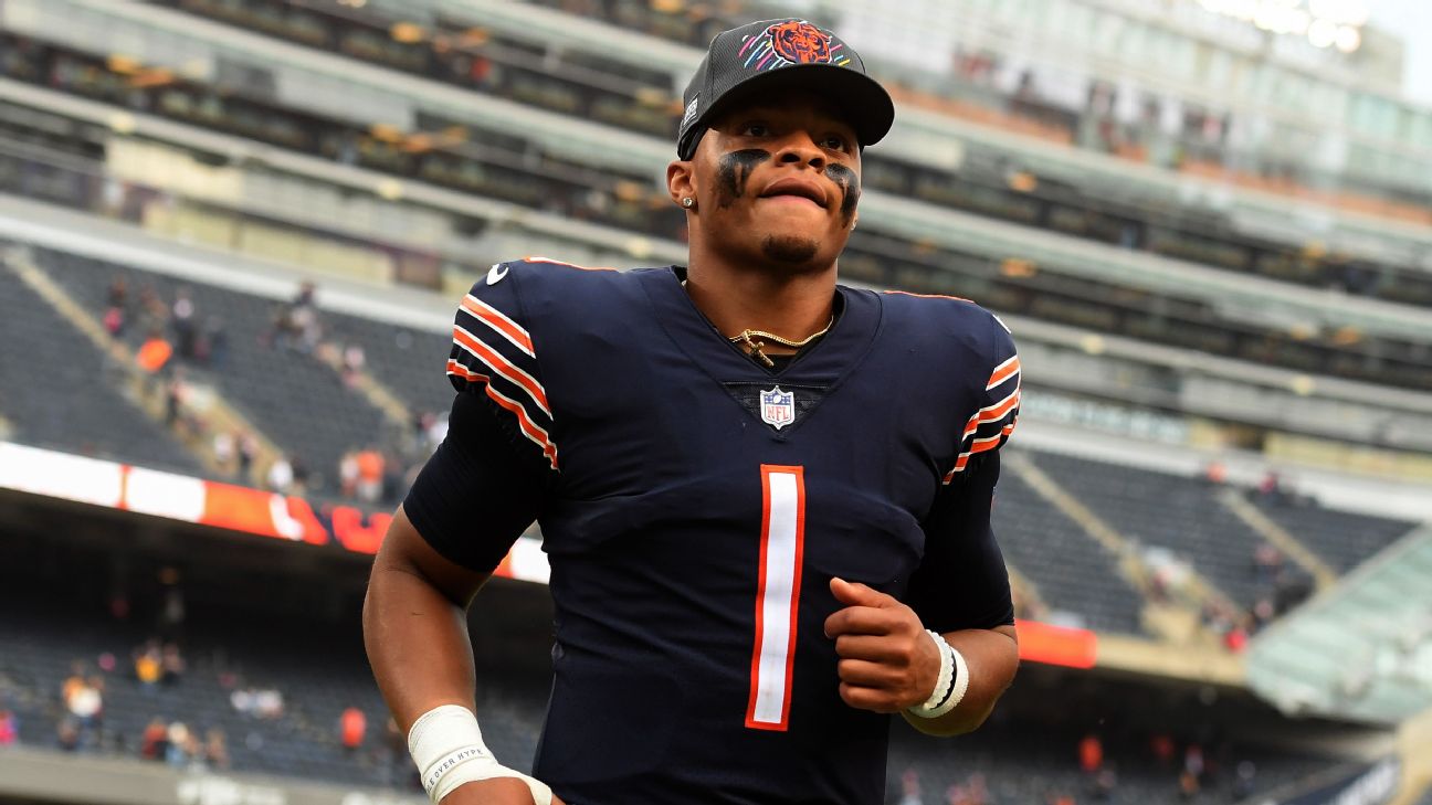 From Sid Luckman to Justin Fields: All of the Chicago Bears starting  quarterbacks