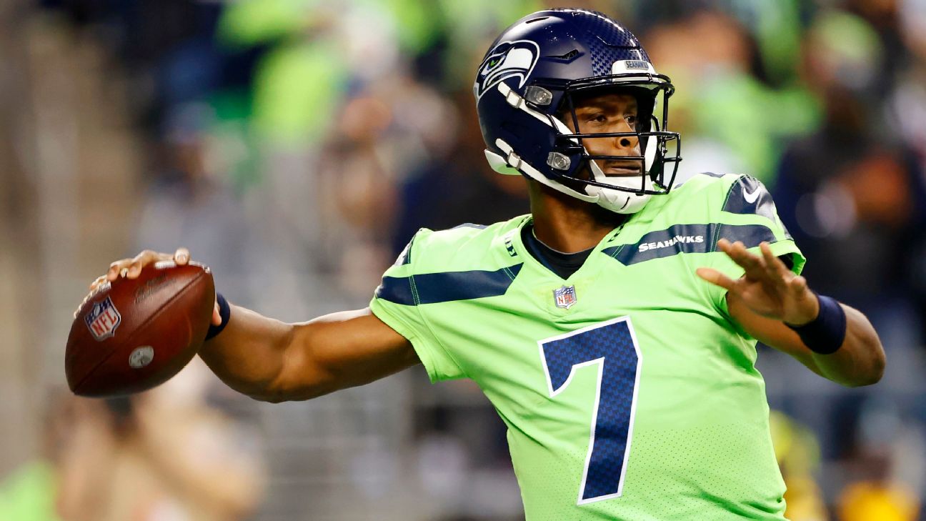 Seattle Seahawks Quarterback Geno Smith before a game between the Los