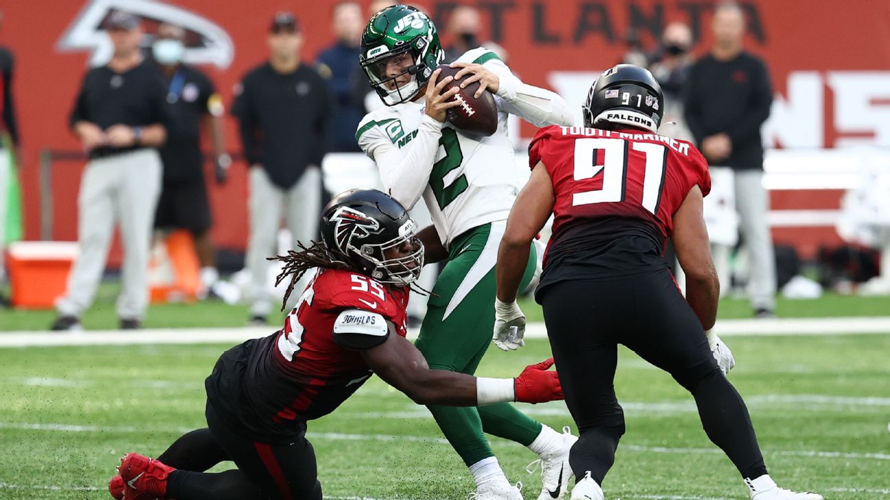 New York Jets quarterback Zach Wilson's first TD pass since Week 4 goes to  wide receiver Elijah Moore