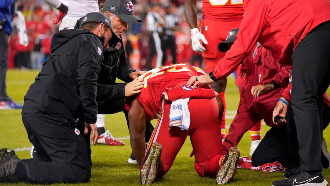 Report: Chiefs RB Edwards-Helaire out a few weeks with knee injury