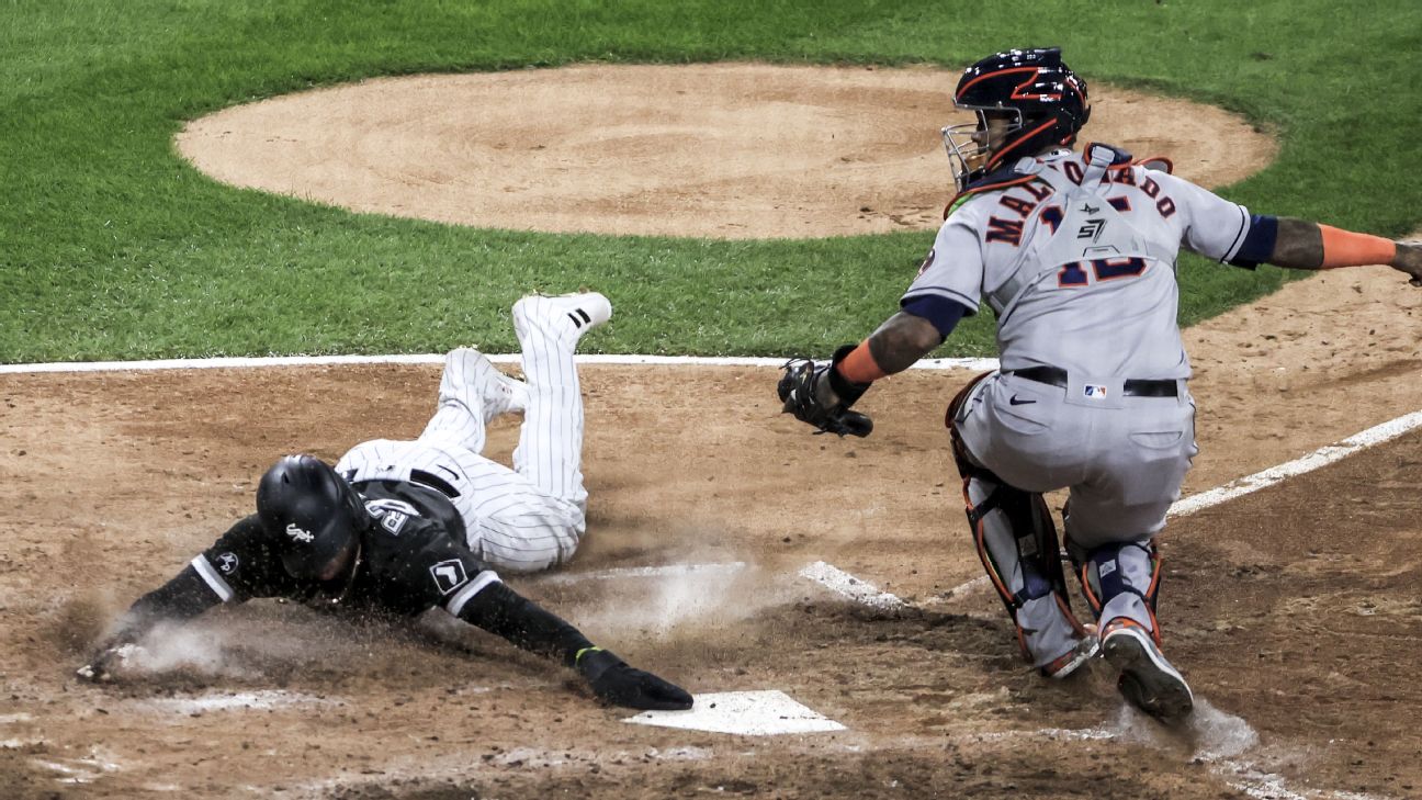 Chicago White Sox's Yasmani Grandal says he didn't intentionally get in way  of throw to home as Houston Astros claim interference - ESPN