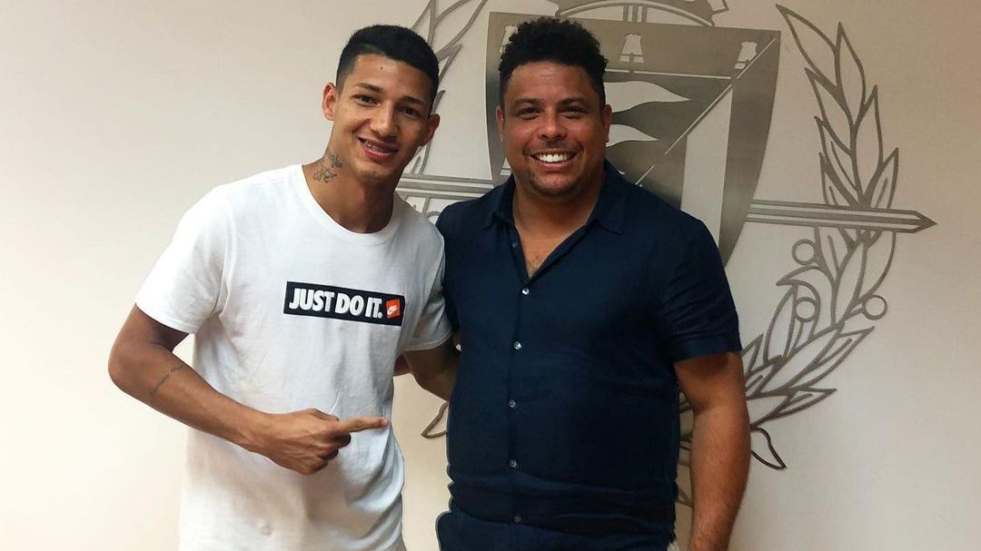 Clube de Ronaldo Fenômeno entra no páreo por ReinierJogada 10