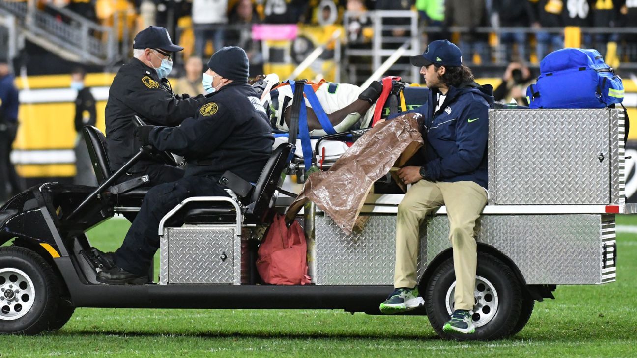 NFL: Seattle Seahawks Darrell Taylor leaves field in stretcher, Pittsburgh  Steelers