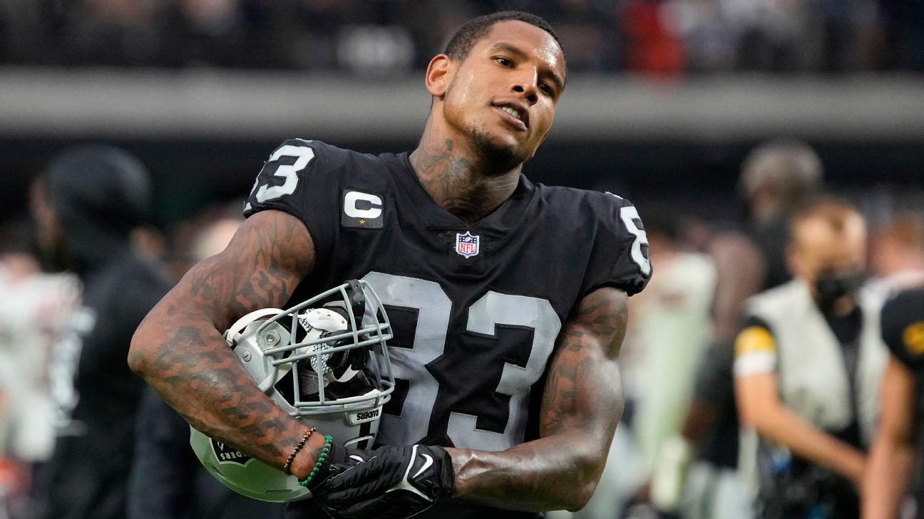 Raiders place TE Darren Waller, WR Hunter Renfrow on IR