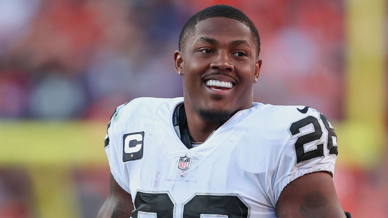 Raiders' Josh Jacobs misses benefits of being home in Las Vegas