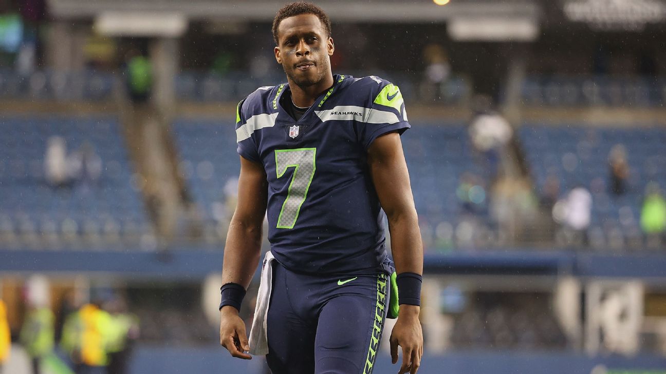 Seahawks' Geno Smith shines in win over Russell Wilson-led Broncos