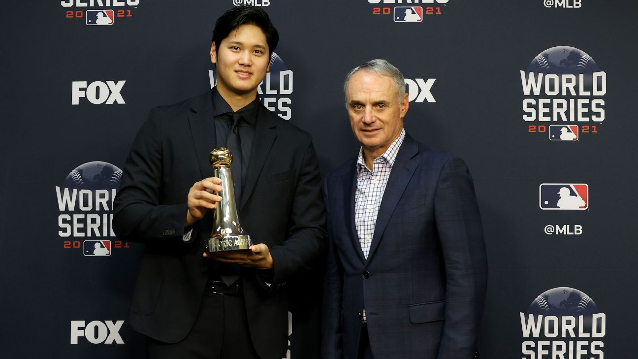 Shohei Ohtani wins Commissioner's Historic Achievement Award