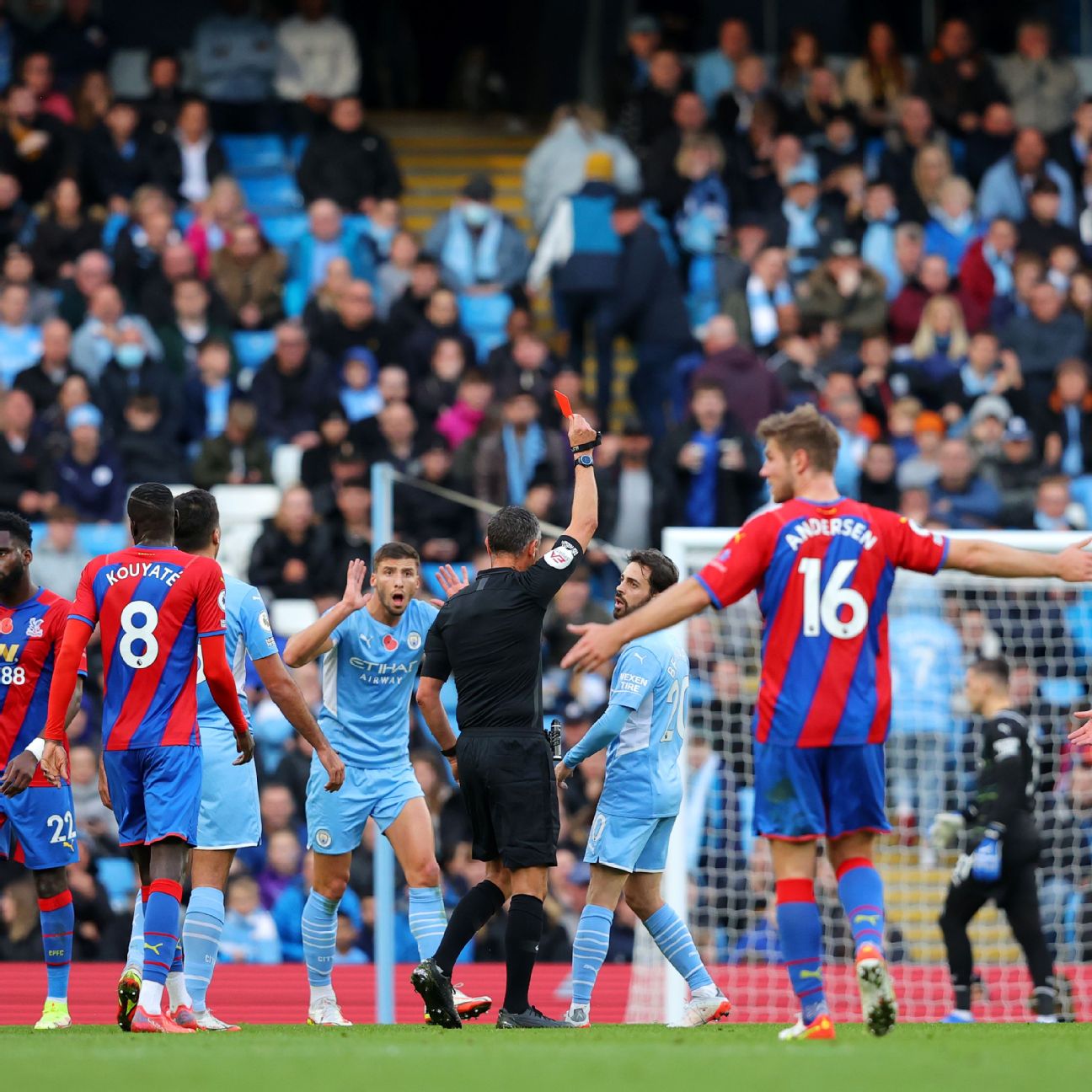 City abre 2 a 0, mas cede empate ao Crystal Palace no último jogo