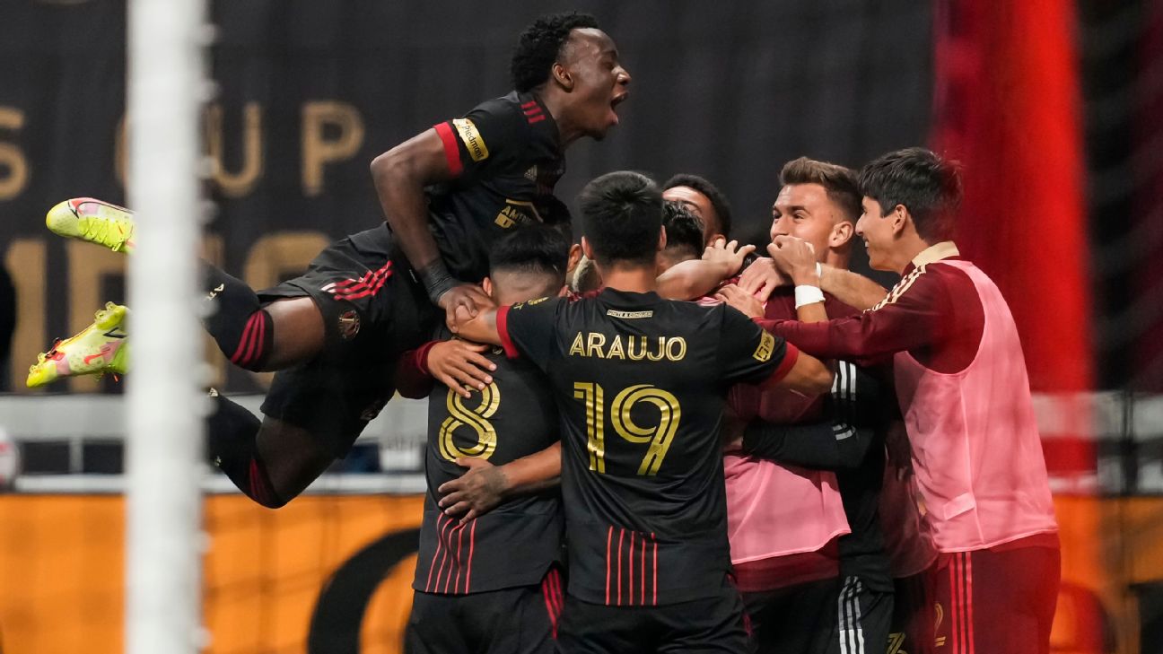 Atlanta United clinches playoff spot with 4-1 win over CF Montreal