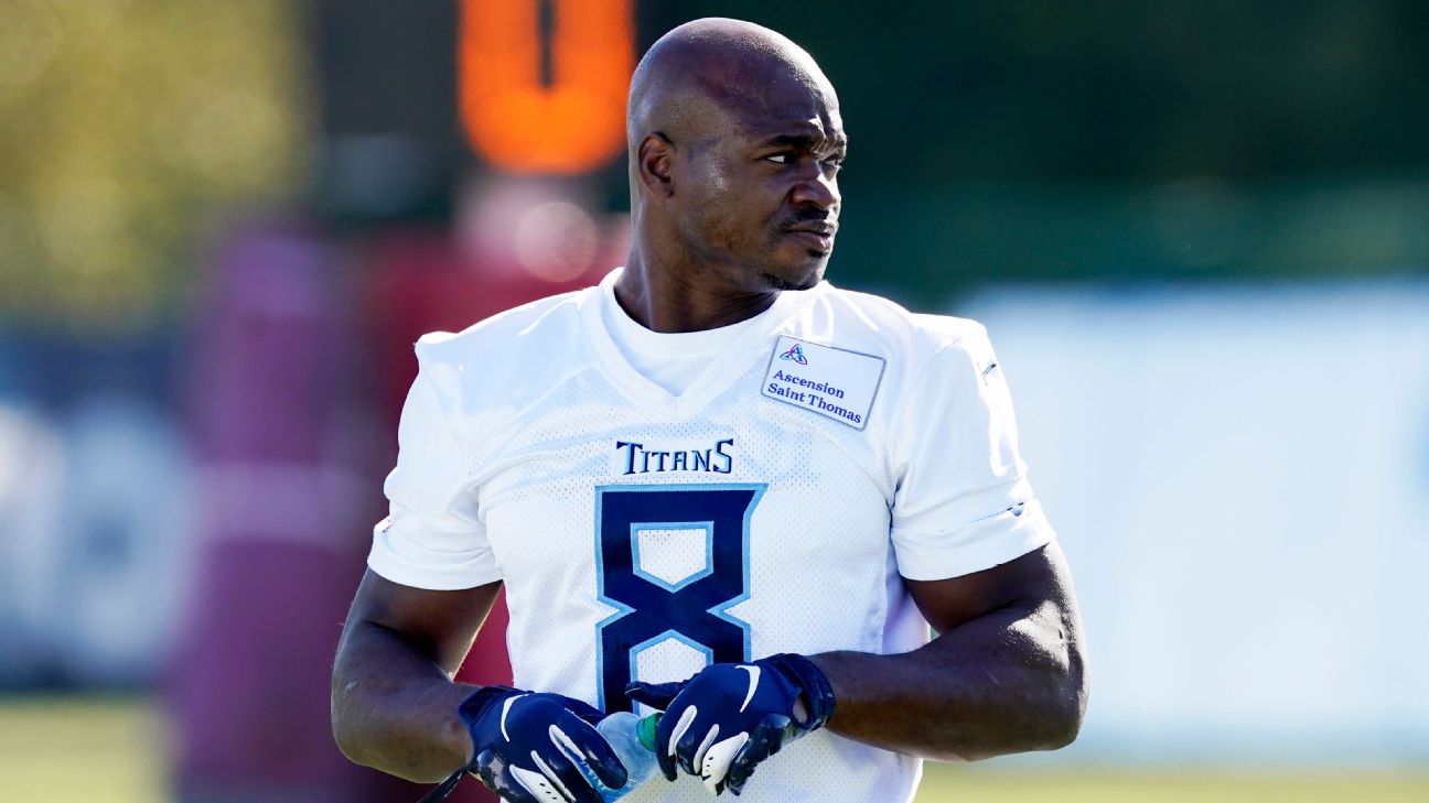 Adrian Peterson Wants to Try Again in 2022 - Sports Illustrated Tennessee  Titans News, Analysis and More