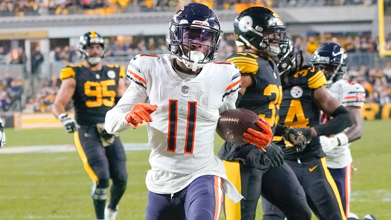 Bears WR Darnell Mooney Has Already Won Over GM Ryan Poles