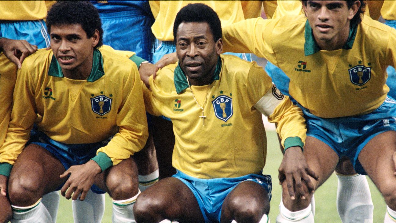 O primeiro jogo de futebol no Brasil faz aniversário hoje. Mas foi