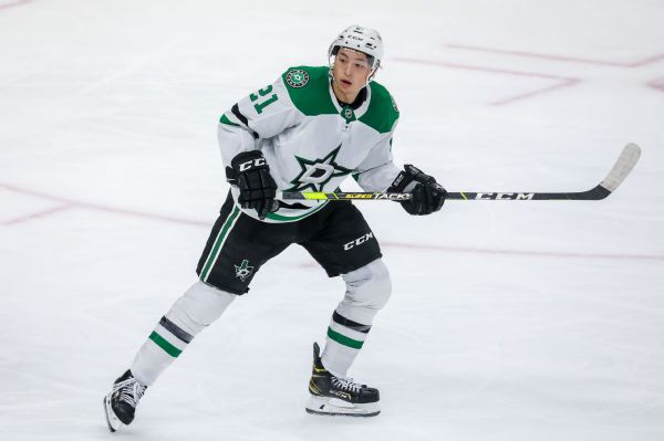 Stars sign Robertson to 4-year, $31 million deal