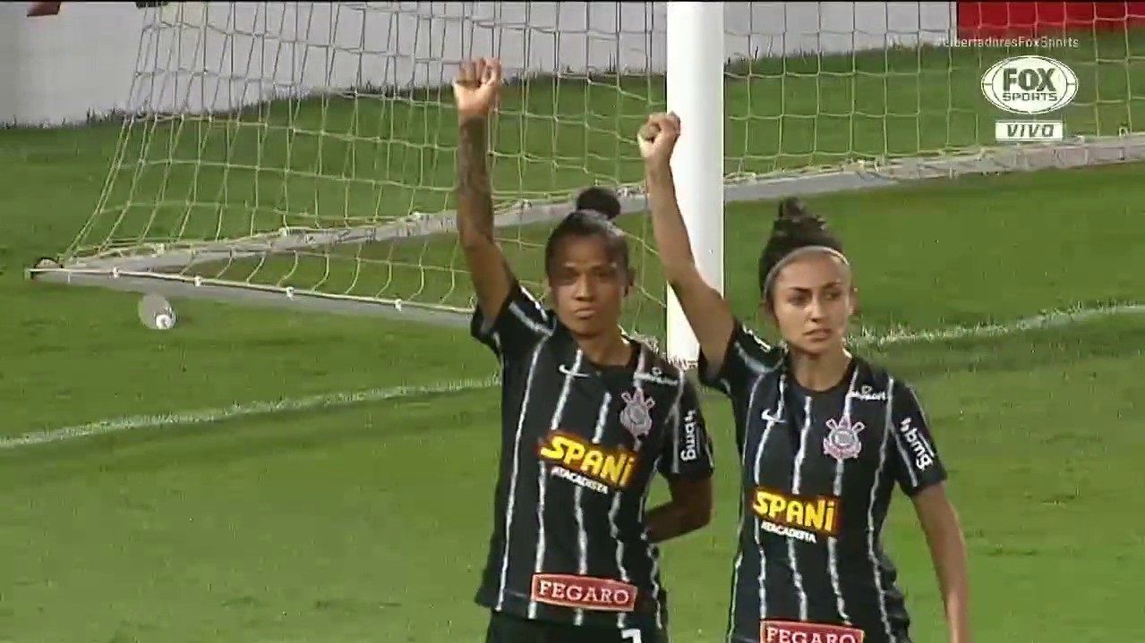 Futebol Feminino: após cinco temporadas, Adriana deixará o Corinthians