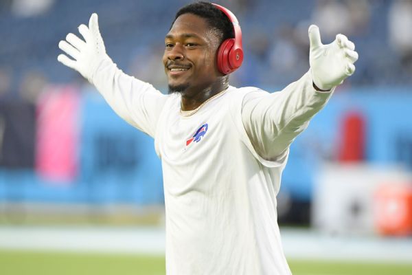Sources: Bills, WR Diggs reach $104M extension