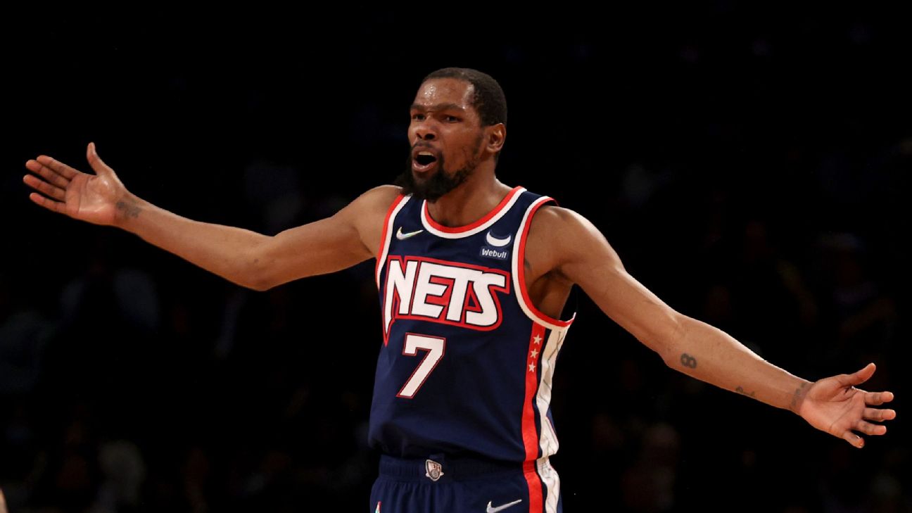 Kevin Durant is happy in Brooklyn, unhappy with Bay Area reporters