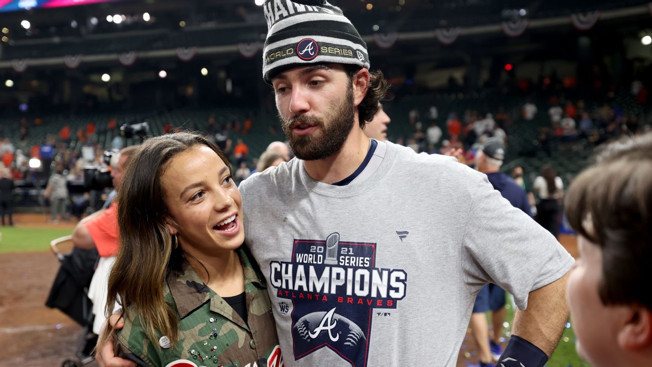 dansby swanson and mallory pugh