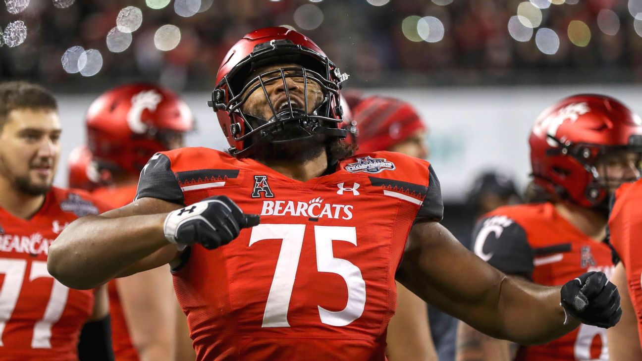 Bearcats one win away from possible berth in College Football Playoff