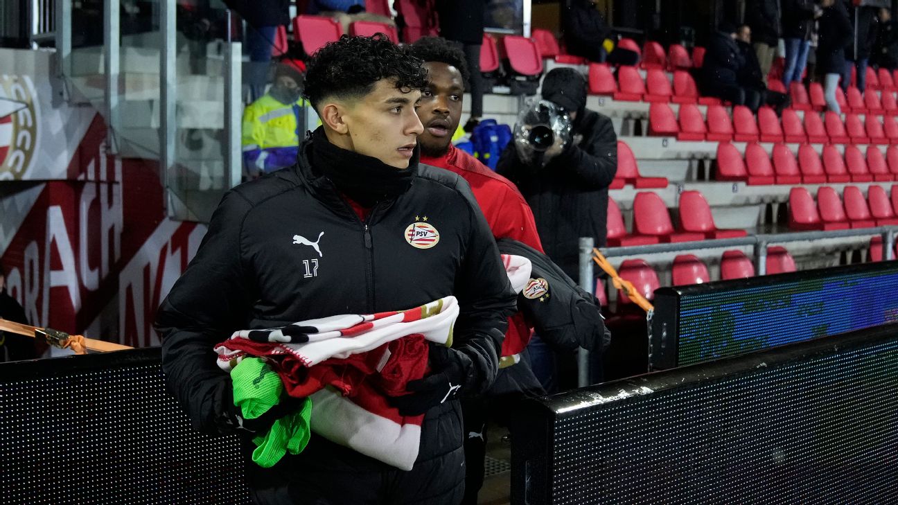 Munmun datta ki nangi photo