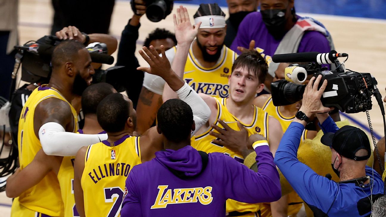 Emo Austin Reaves' born in Lakers' Game 2 NBA playoffs loss - ESPN