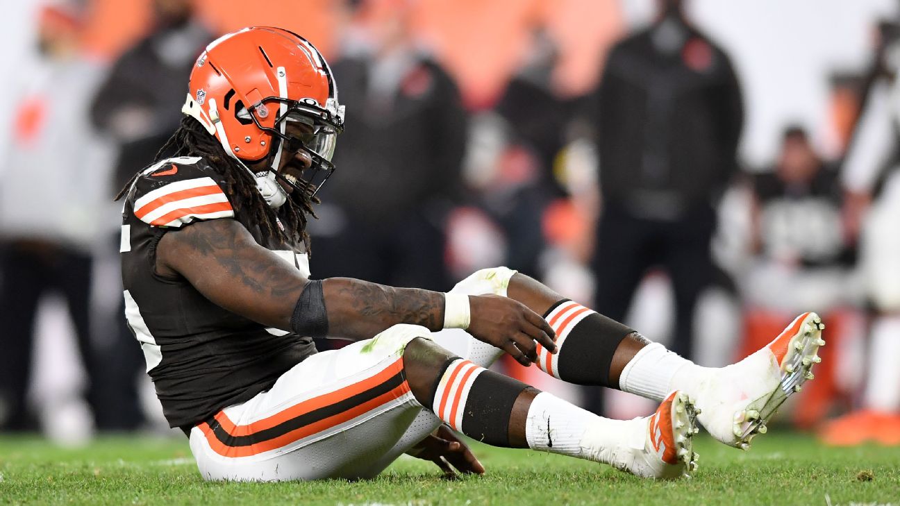 Browns defensive end Takk McKinley carted off in third quarter of Raiders  game, has torn Achilles 