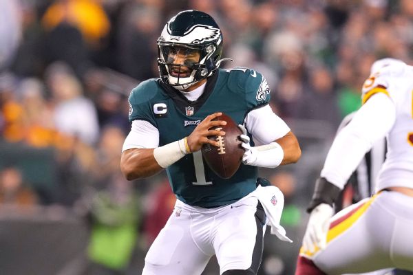Eagles separate QBs to protect against COVID