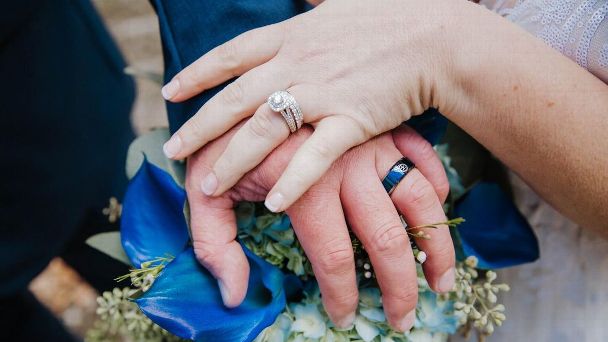 After losing his wedding ring at the game, a Titans fan gets help getting it back