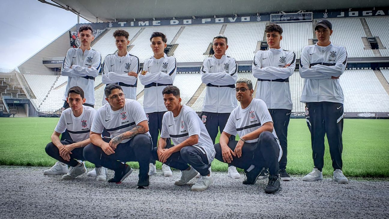 E-sports: Free Fire: Corinthians lança nova camiseta e pensa em dar  sequência no mercado com novos produtos!