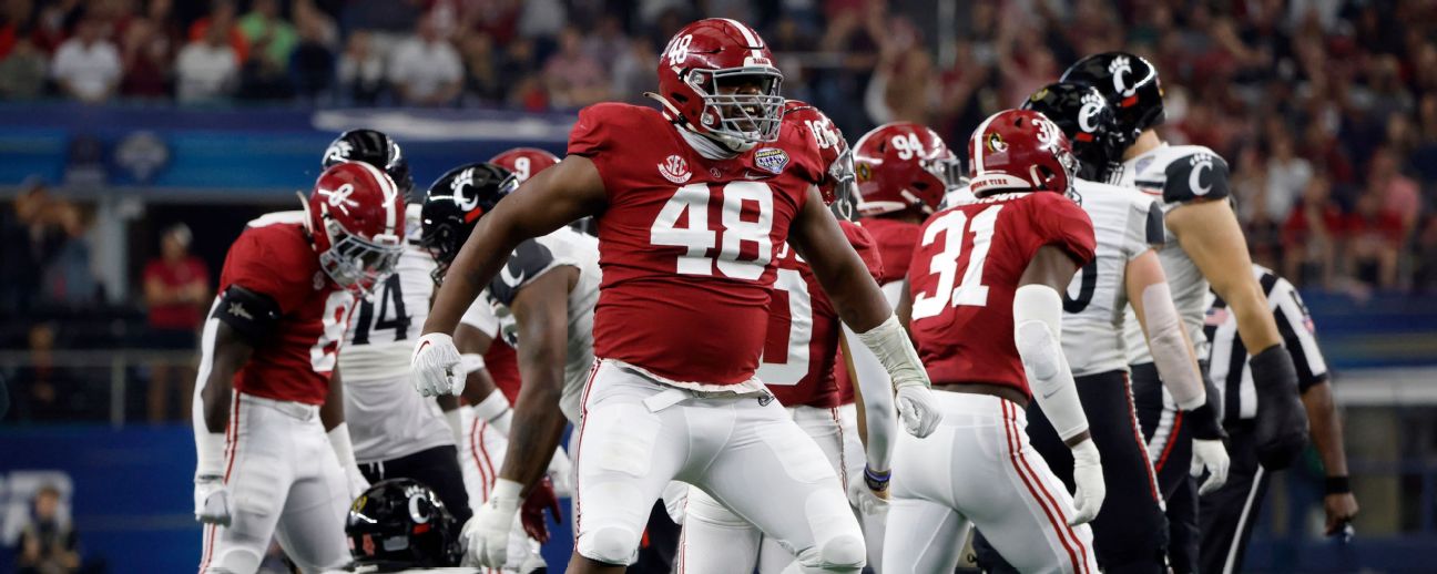 Alabama's Phidarian 'Phil' Mathis goes to Commanders