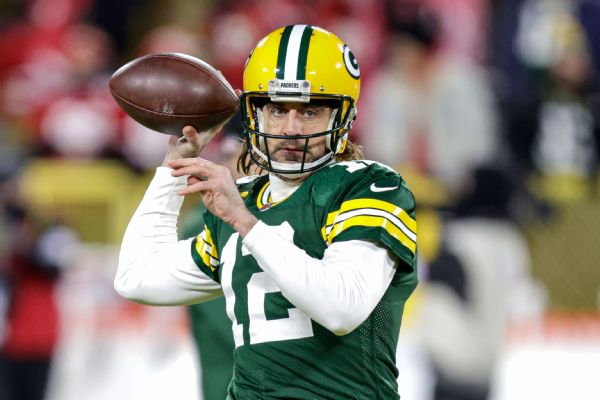 Source: Rodgers to return to play for Packers