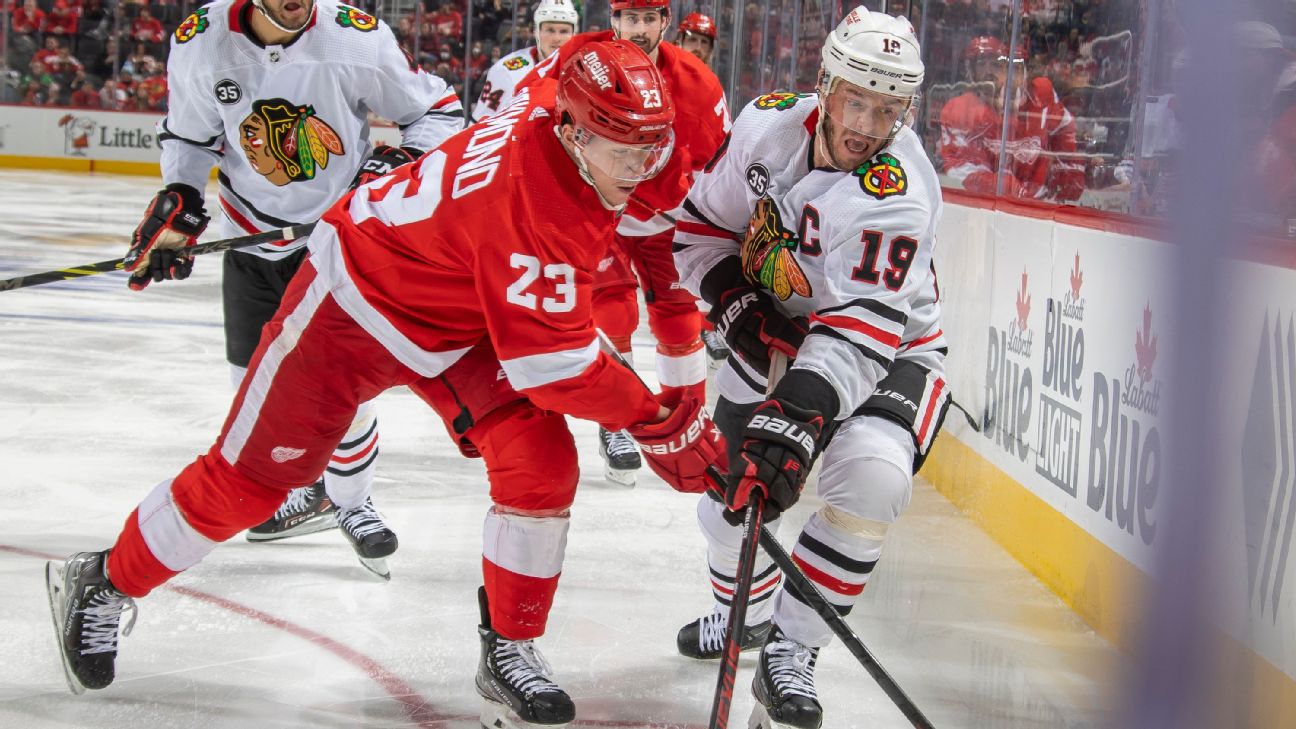 Jonathan Toews plans to play in every remaining Blackhawks game as mornings  improve - Chicago Sun-Times